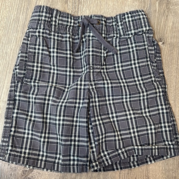 Gymboree shorts lot - Picture 2 of 6